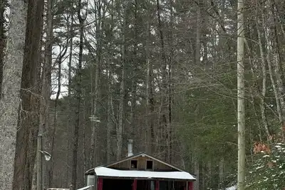 Image de Tranquil cabin along the Appalachian Trail