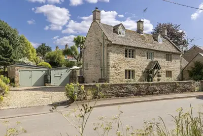 Image de Picturesque dog friendly holiday cottage with beautiful gardens - Glebe Cottage