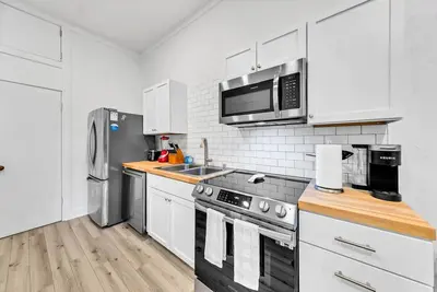 Image de All the space you need 4 a beach vacay! 10 minutes 2 the beach! Private driveway