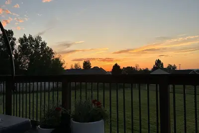 Image de Upscale Adu- Pet Friendly