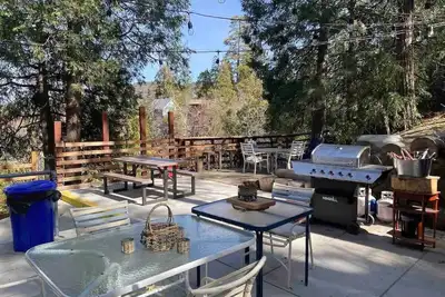 Image de Walk2Lake-Beautiful Cozy Getaway/Retreat for All!