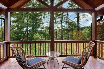 Image de Peaceful River Hideaway - Nestled by the river in Coosawattee Resort!