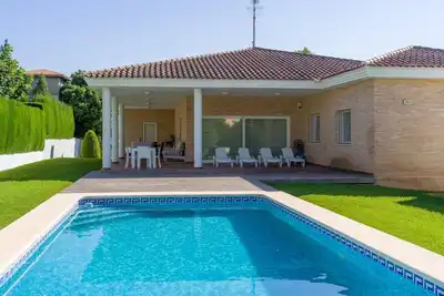 Image de Chalet-Villa con piscina, jardin y Aire Acondicionado