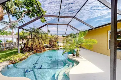 Image de Charming home with private pool & lanai - centrally located