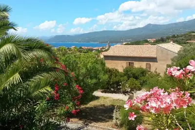 Image de Appartement de vacances T2 avec vue sur mer, piscine partagée et terrasse privée