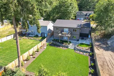 Image de Twin Oaks Retreat by AvantStay | Mins to Freeland