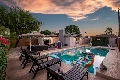 Image de Sunset Hideaway: Your Luxury Dream Summer Retreat