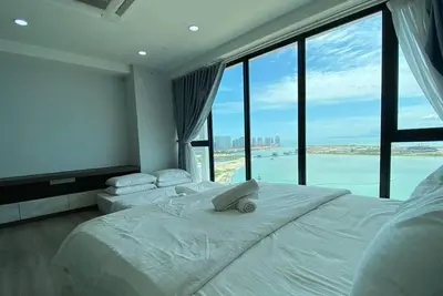 Image de Sunrise Gurney Sea View Duplex 2br 6-8 pax