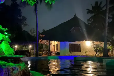 Image de Spacious holiday home with private pool and garden.