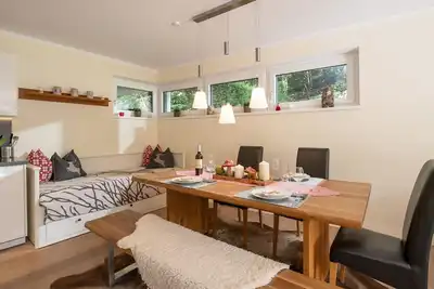 Alpensuiten - Gartensuite, 2 Schlafzimmer, Bad/dusche, Wc