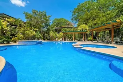 Image de Beach Condo (2 Kingbeds - 2 bath)