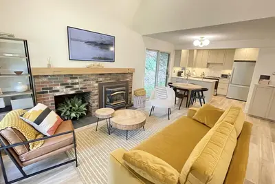 Image de Renovated Quechee Lakes Condo. Quechee Club Amenities! 15 mins Woodstock, Vt!