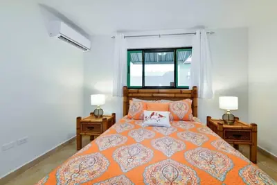 Image de Palma Real 2Bed/2Bath sleeps 6 close 2 Palm Beach!