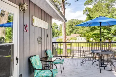 Image de Au Gres Vacation Rental Cabin < 1 Mi to Lake Huron