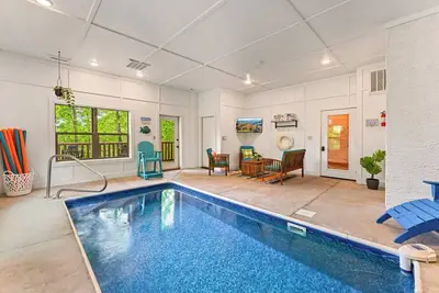 Image de Still Waters - Private Pool, Hot Tub, Game Room + Wifi!