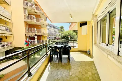 136-Cibeles. Appartement spacieux à seulement 300m de la plage