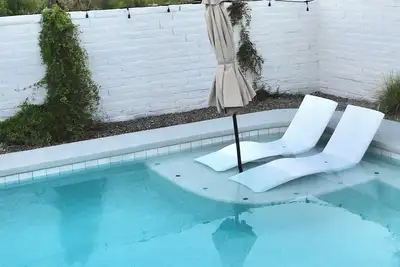 Image de Newly renovated pool at the Modern Western Villa!