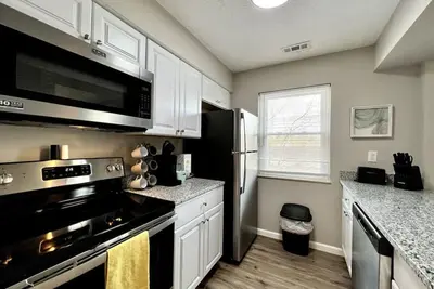 Image de 1520 F Bonita · Two Bedroom Unit in Middletown w Private Laundry