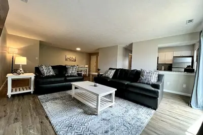 Image de 1520 G Bonita · Two Bedroom Remodeled Middletown w Private Laundry