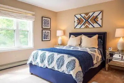 Alpine Adventure Awaits: 3-Br Condo at Okemo