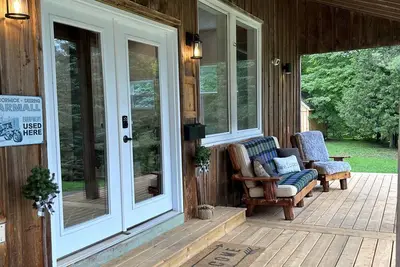 Image de Cozy Retreat at the Flesherton Mill. Waterfall and River included;-)  \n