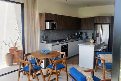 Image de Just one block from the sandy beaches of Bucerias, in the desirable Golden Zone!