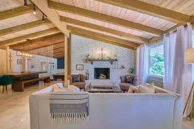 Image de The Boho-Large Sauna, Yoga Studio & Secret Room!