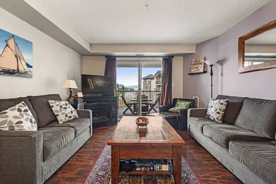 Image de Sailor's Solace | Hot Tub | Pool | Family-Friendly