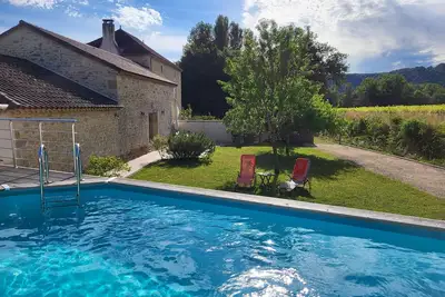 Image de Au coeur du vignoble de Cahors, gîte au calme avec piscine privative dans le Lot