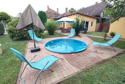 Image de Maison de vacances avec piscine, climatisation et Internet