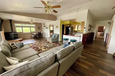 Image de Breathtaking Views of the Lake, Sunset, & Northern Lights w/ Zero Cleaning Fees!