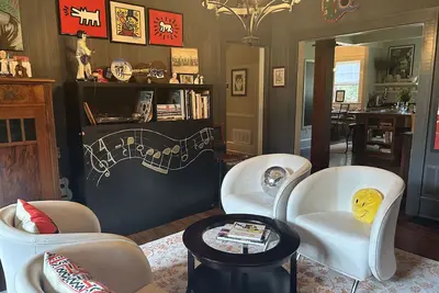 Image de Large home 12 mins from Sanford Stadium/downtown, 8 mins to Botanical Gardens