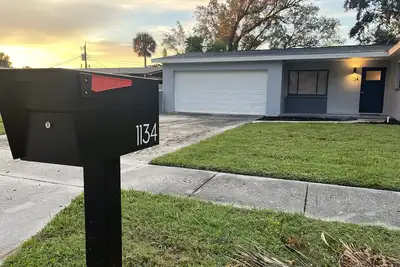 Image de Fully Furnished 3/2 Mid-Century Rockledge Home!
