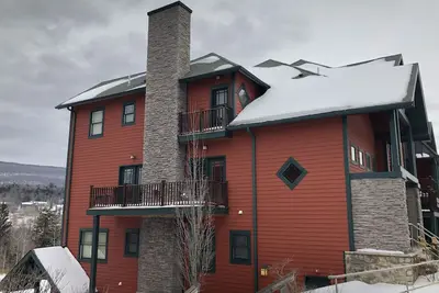 Image de Hunter Mountain 2 Bedroom Condo - Steps to Ski Slopes! !