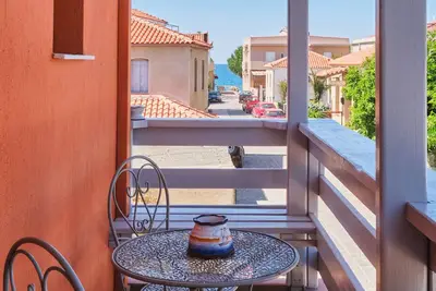 Image de Seaside Studio with Parking Steps from the Beach
