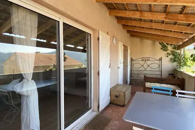 Image de Appartement rénové à deux pas du village de Lama - grande terrasse avec vue
