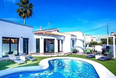 Image de Magnifique villa avec piscine privée en Espagne (Dénia)