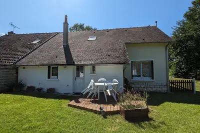 Image de Gîte lumineux avec jardin paisible entre Montargis et Sully-sur-Loire, idéal familles et pros