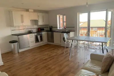 Image de Bright modern 2 Bed Apartment Free Parking, walking distance to Crosby Beach\n