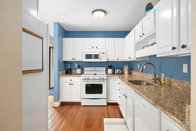 Image de Tastefully Updated 4 Bedroom Ocean Pines Home!