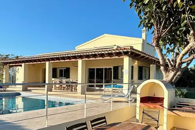 Image de Family villa with private pool in superb location with air con.