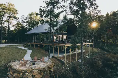 Image de Experience the most stunning views the Ozarks have to offer