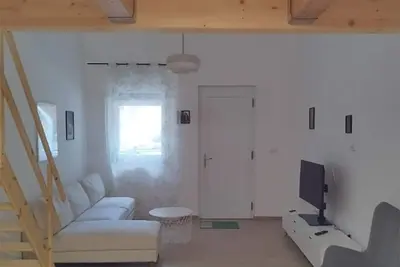Image de Comfortable indinpedent studio apartment, for singles, couples or family with children