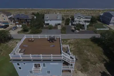 Image de Horseshoe Haven - Roof Deck, Beach & Marsh Views, Game Room, 3min. walk to Beach