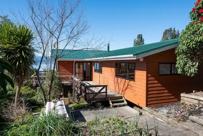 Image de Lakeside Stunner - Omori Holiday Home