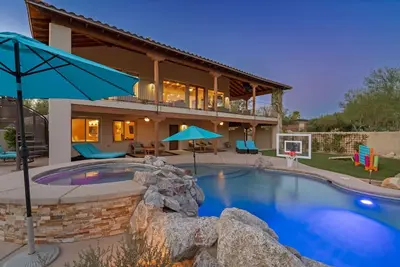 Image de Hot Property Foothills Heated Pool Spa Sleeps16+