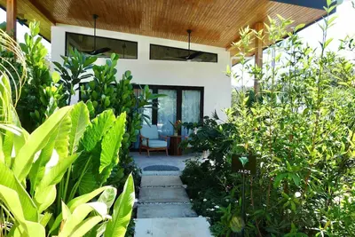 Image de La Joya Jade - Steps to the Ocean