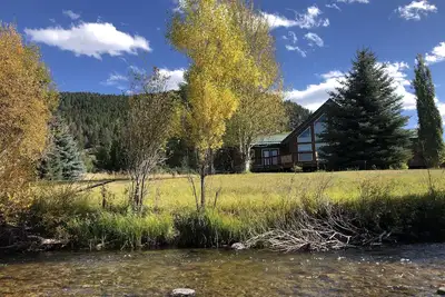 Image de Three bedroom, two bath on the Middle Fork of Rock Creek