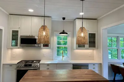 Image de River Front l Dog Friendly l King Bed l Gourmet Kitchen l Fishing l Trout Stream