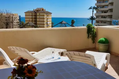 Image de Gran terraza con Vistas al mar - parque acuático- jardines- playa a 100m - Wifi